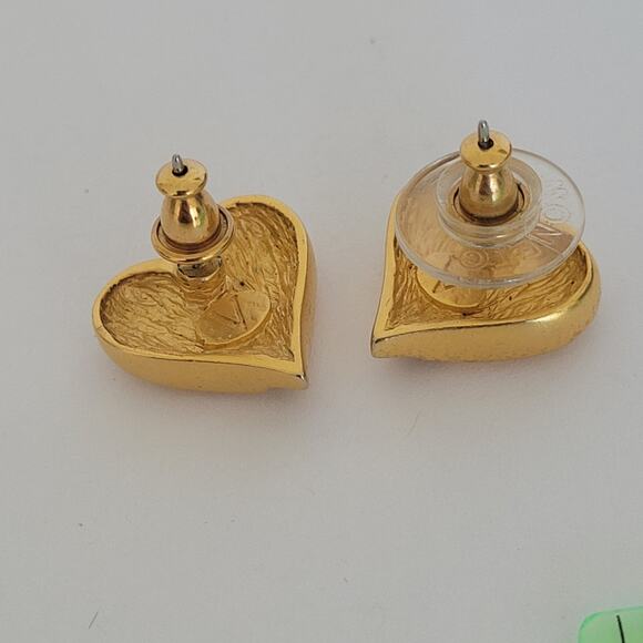 Vintage Valentino Rhinestone Gold Tone Stud Earrings Small Hearts V - Picture 4 of 6